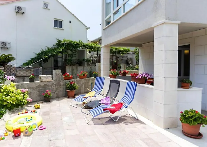 Elegant In With 40 M² Terrace