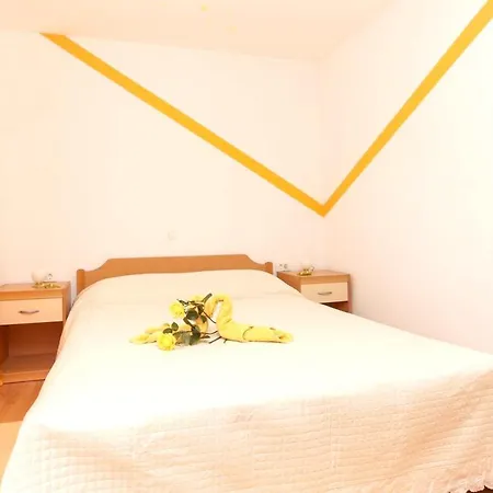 Elegant In With 40 M² Terrace Dubrownik